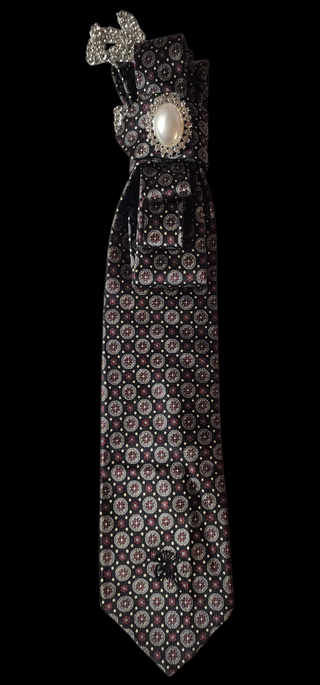 BC - BLACK ORNATE MEDALLION TIE